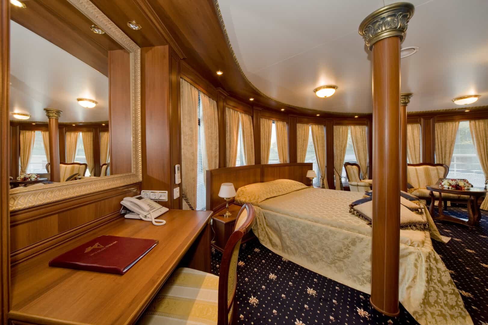cruiseImg1